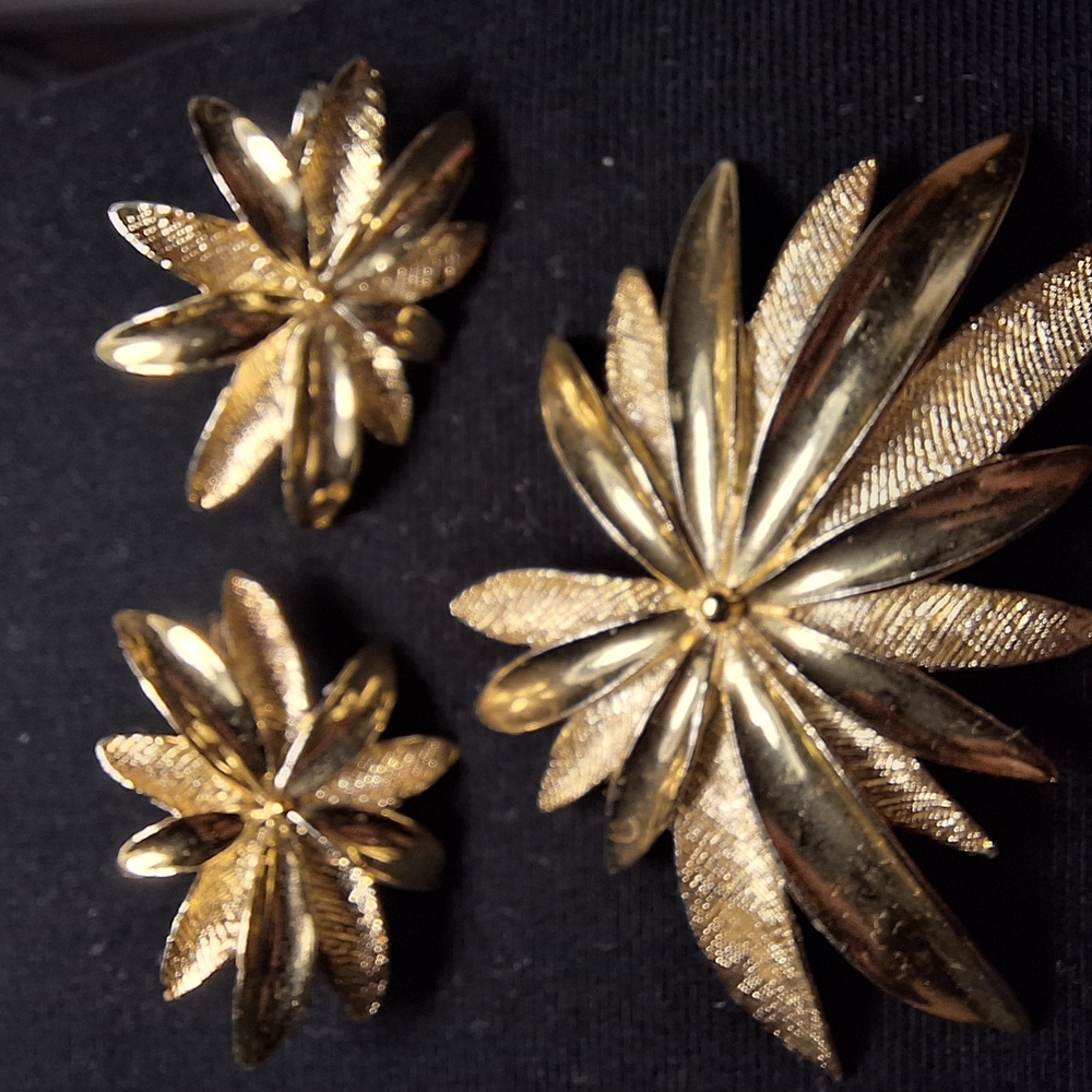 Vintage Gold-Tone Floral Brooch and Earring Set